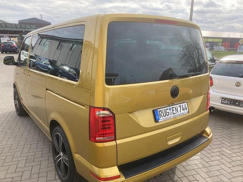Second-hand VW T6 150 CP (110 kW) 2019 Galben Van