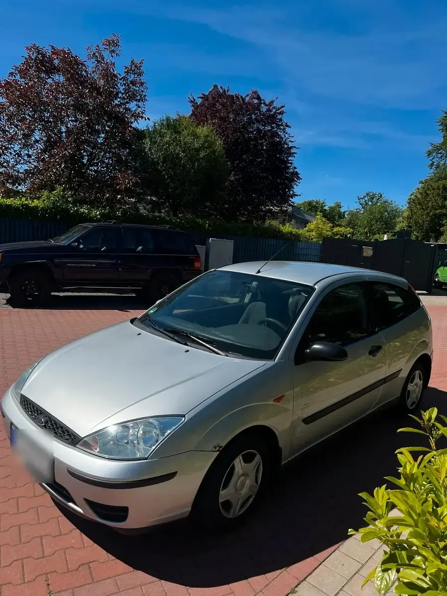 Gebraucht Ford Focus 75 PS (55 kW) 2002 Silber Kleinwagen