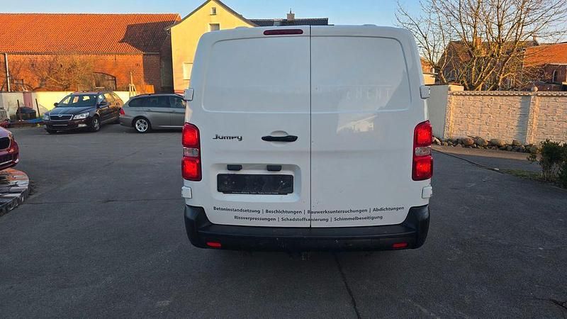 Gebraucht Citroën Jumpy 122 PS (89 kW) 2017 Weiß Van / Kleinbus