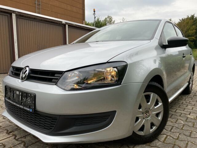 Gebraucht VW Polo Trendline 69 PS (50 kW) 2013 Silber metallic Kleinwagen