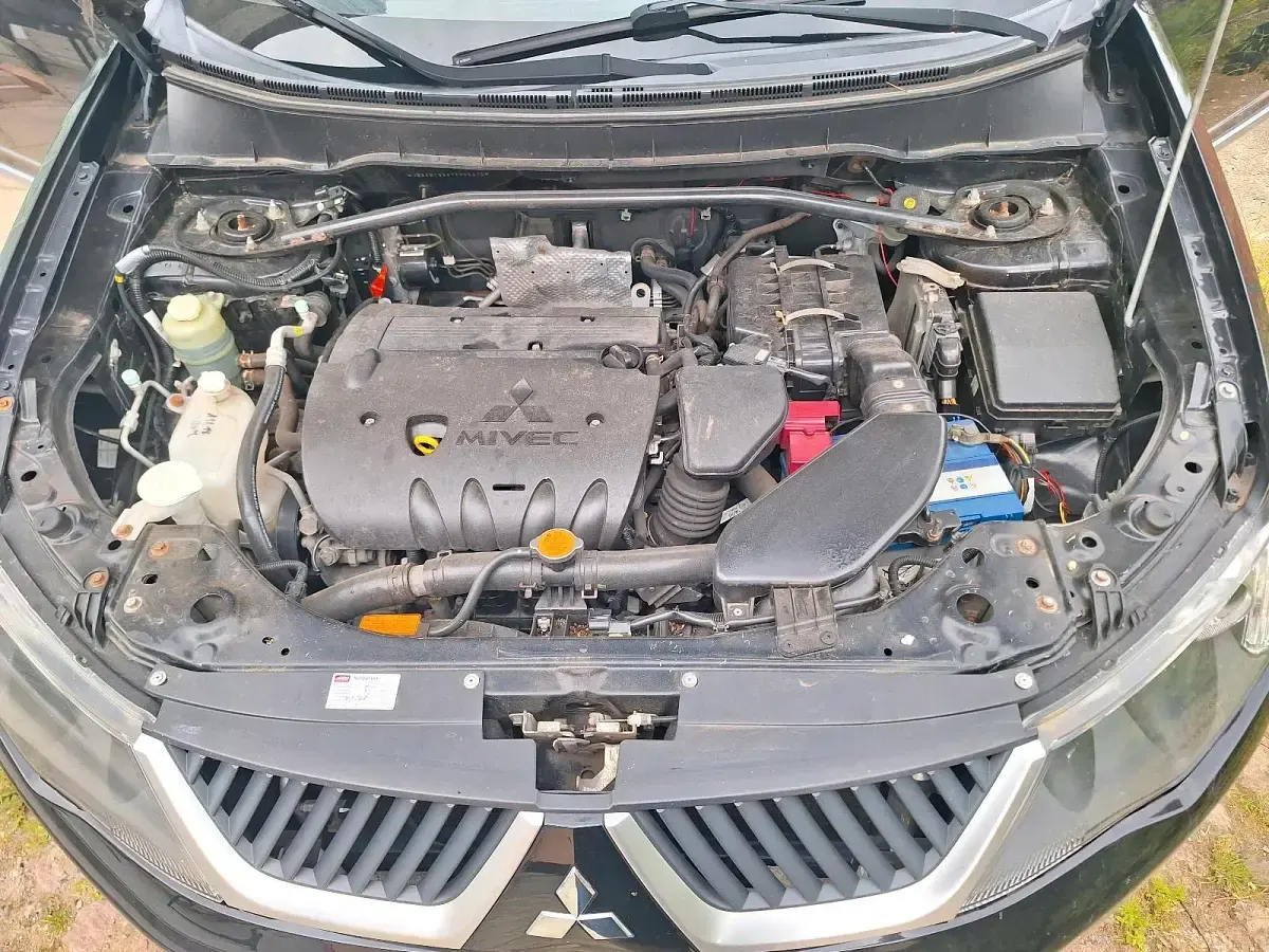 Gebraucht Mitsubishi L 170 PS (125 kW) 2010 Schwarz SUV