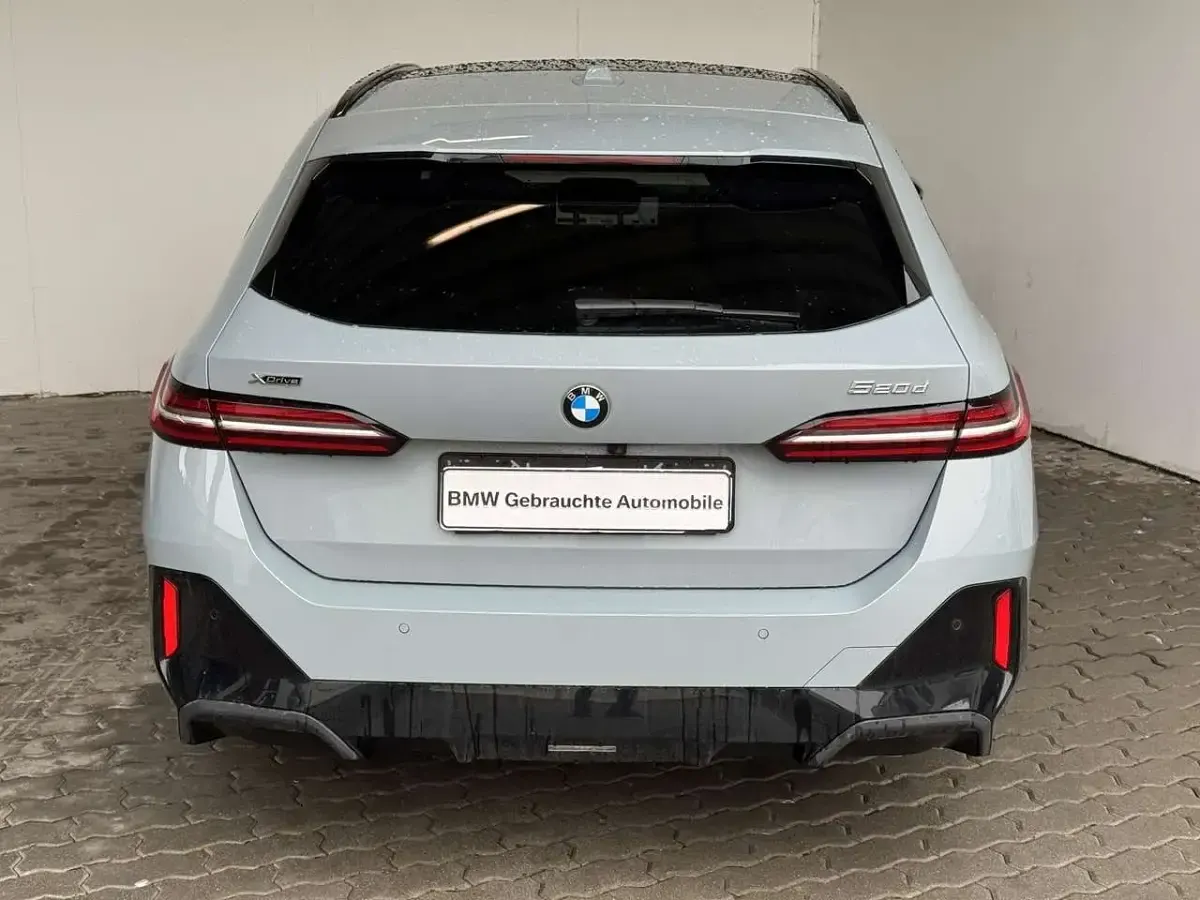 Second-hand BMW 520 Comfort Edition 197 CP (144 kW) 2025 Gri Berlinǎ