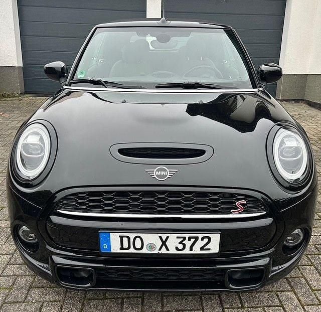 Schwarz Gebraucht 2019 Mini Cooper S Kleinwagen | 21.000 € (Etwas zu teuer) - Bild 1/4