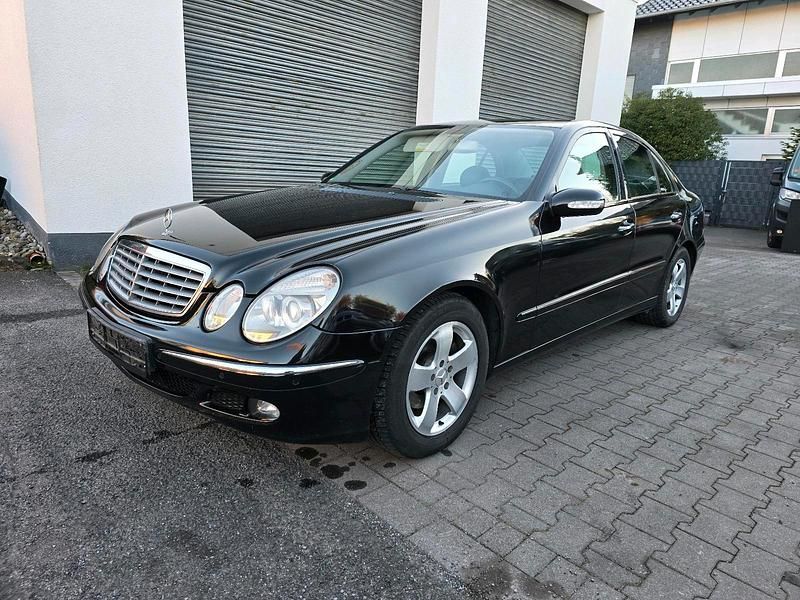 Usata Mercedes E320 204 CV (150 kW) 2004 Nero Berlina