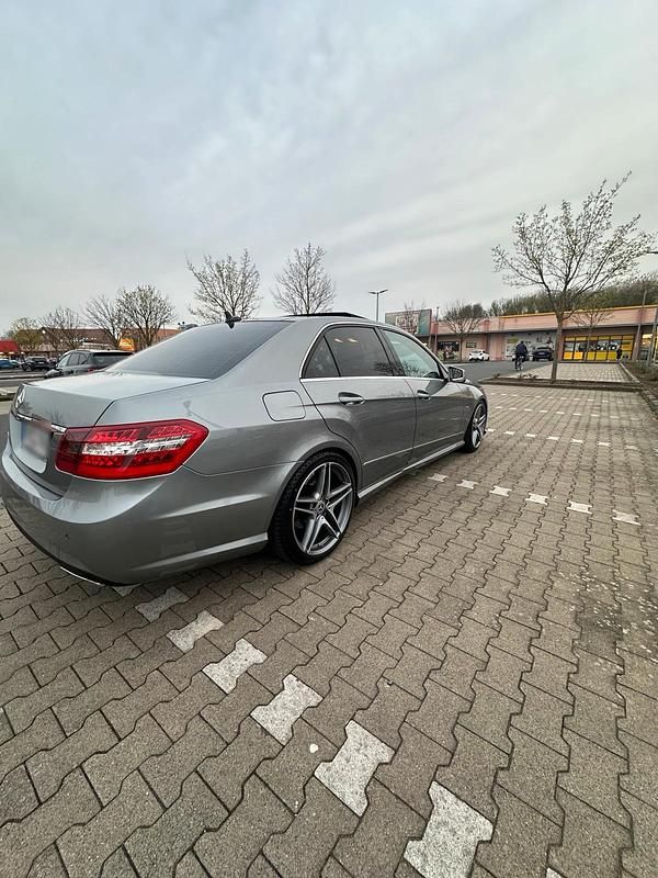 Gebraucht Mercedes 350 AMG 265 PS (194 kW) 2011 Grau Limousine