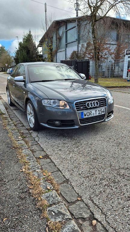 Silber Gebraucht 2006 Audi S4 Sport Limousine | 22.500 € (Etwas zu teuer) - Bild 1/4