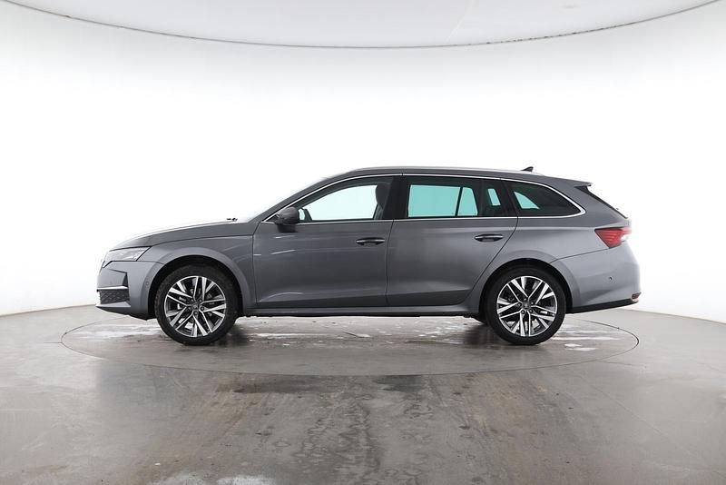 Neu Skoda Octavia Selection 150 PS (110 kW) 2026 Graphite grau Kombi