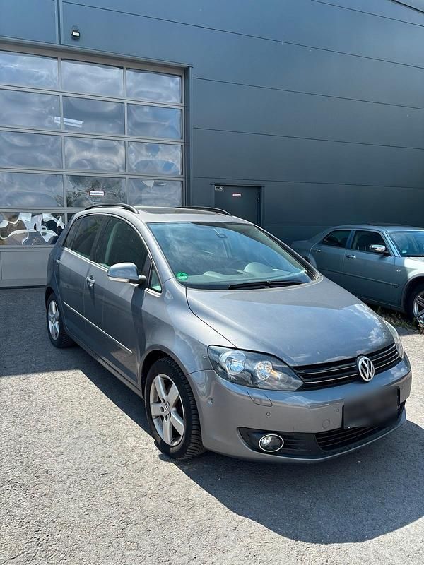 Grau Gebraucht 2010 VW Golf VI Kombi | 7.000 € (Fairer Preis) - Bild 1/4