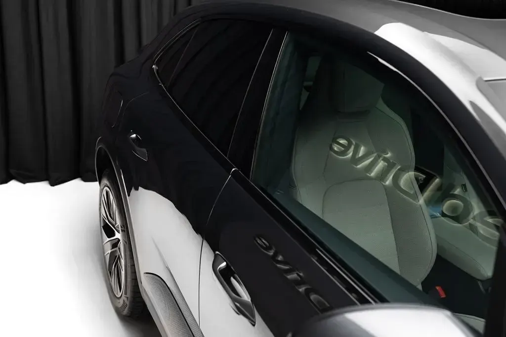 Gebraucht Porsche Macan 300 kW (408 PS) 2025 Grau SUV