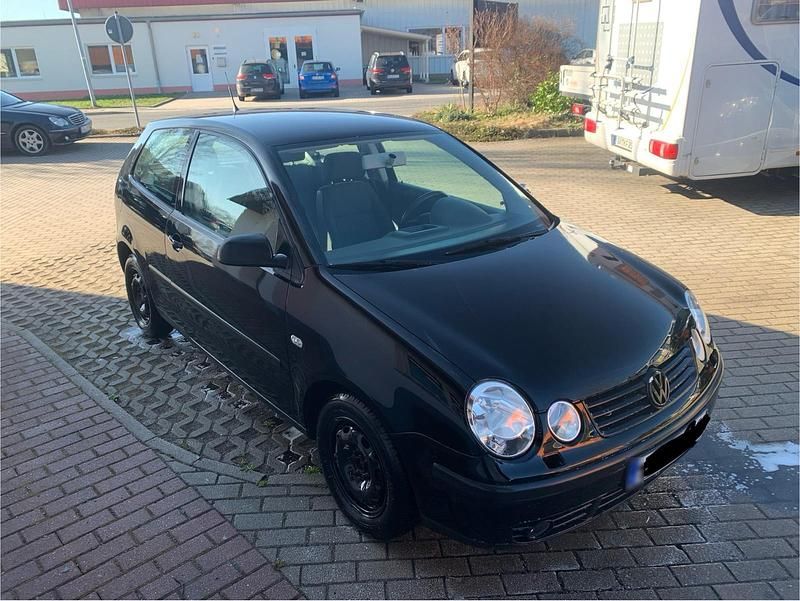 Gebraucht VW Polo 47 PS (34 kW) 2001 Schwarz Kleinwagen