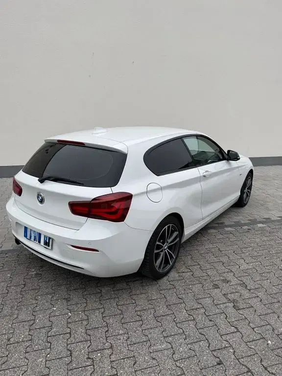 Gebraucht BMW 118 Sport Line 136 PS (100 kW) 2017 Weiß Kleinwagen