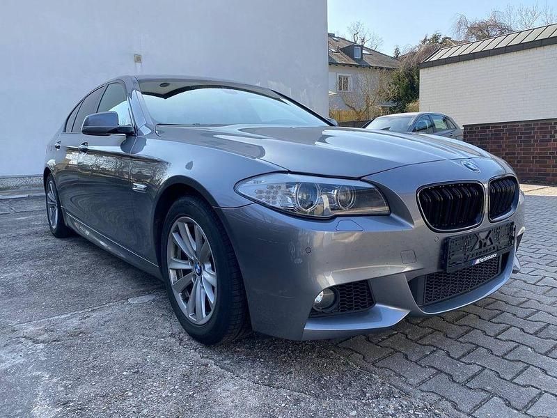 Grau Gebraucht 2012 BMW 528 Sport Line Limousine | 13.000 € - Bild 1/4