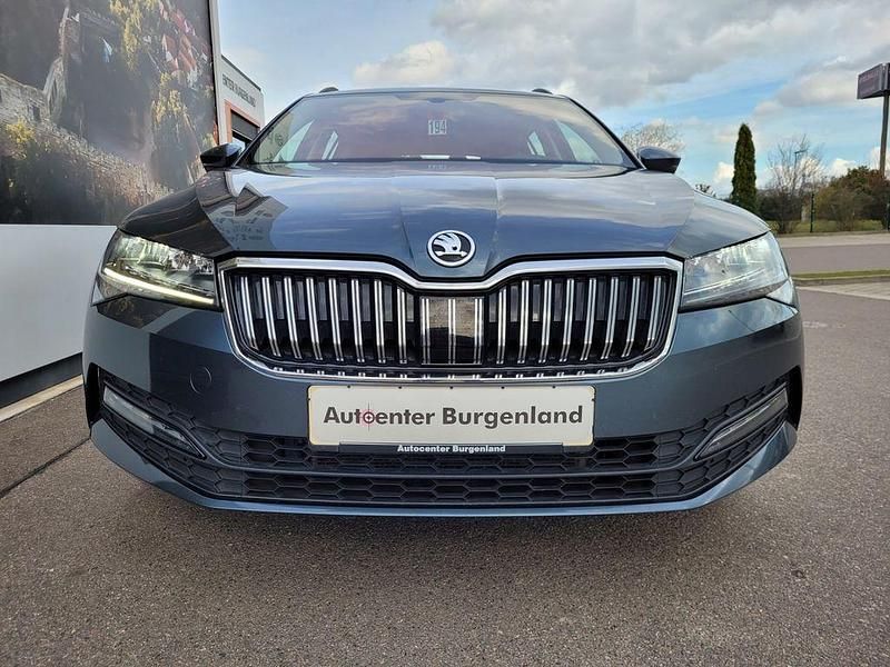 Gebraucht Skoda Superb Ambition 190 PS (139 kW) 2021 Grau Kombi