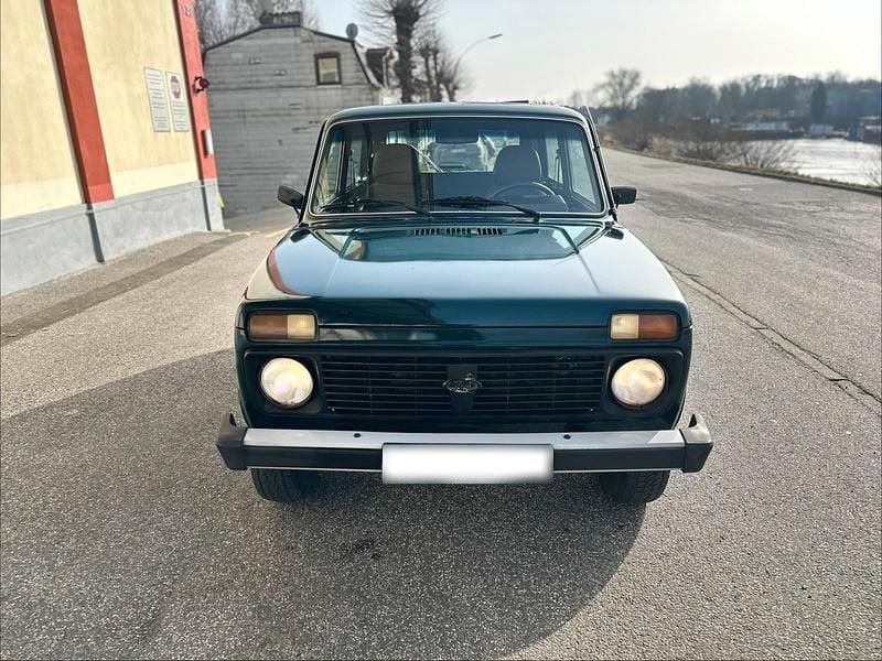 Gebraucht Lada niva 83 PS (61 kW) 2009 Grün SUV