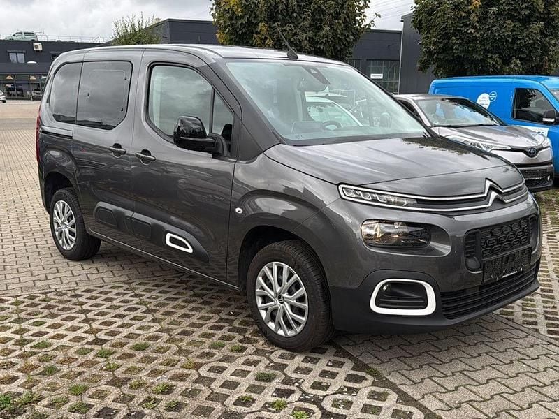 Gebraucht Citroën Berlingo Feel 131 PS (96 kW) 2023 Gris platinium Van / Kleinbus
