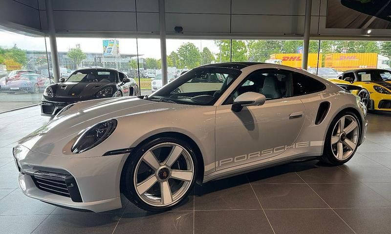 Grau Neu 2025 Porsche 992 Coupé | 305.000 € (Etwas zu teuer) - Bild 1/4