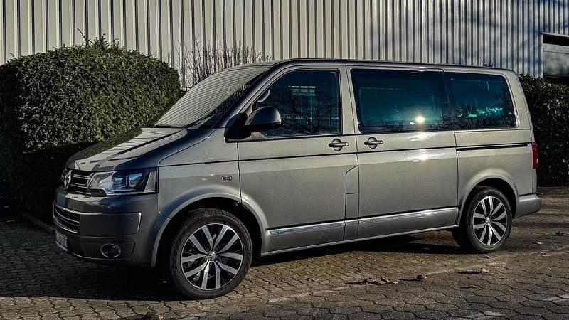 Gebraucht VW Multivan Highline 179 PS (131 kW) 2014 Grau Van