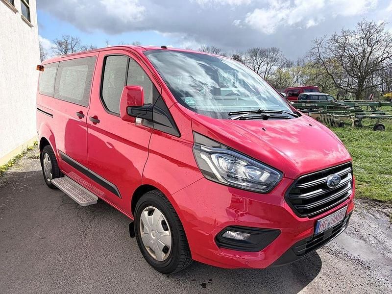 Gebraucht Ford Transit Custom Trend 105 PS (77 kW) 2019 Rot Van / Kleinbus