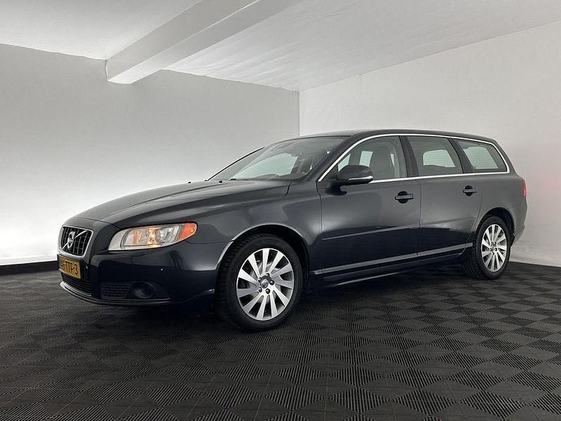 Gebraucht Volvo V70 179 PS (131 kW) 2012 Grau Kombi