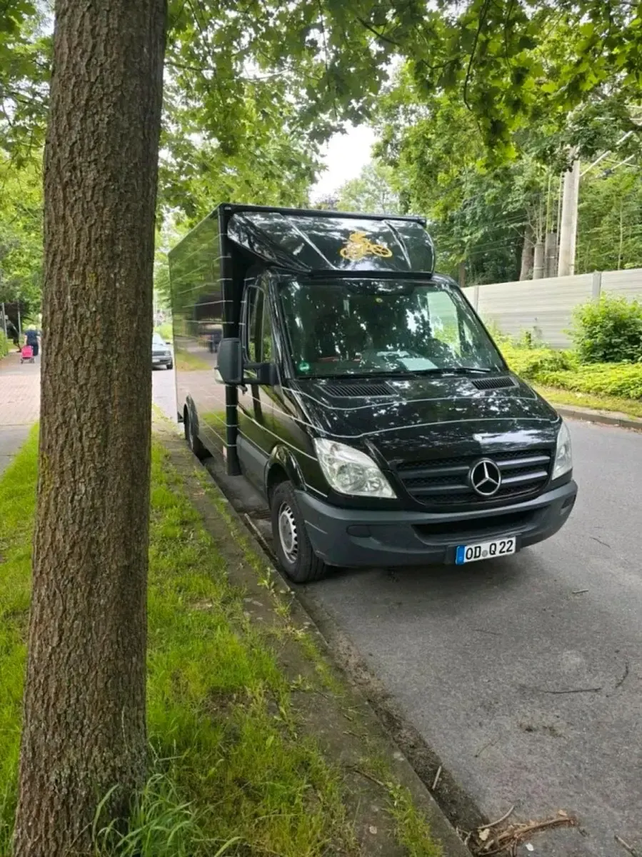 Używany Mercedes Sprinter 163 KM (119 kW) 2012 Czarny