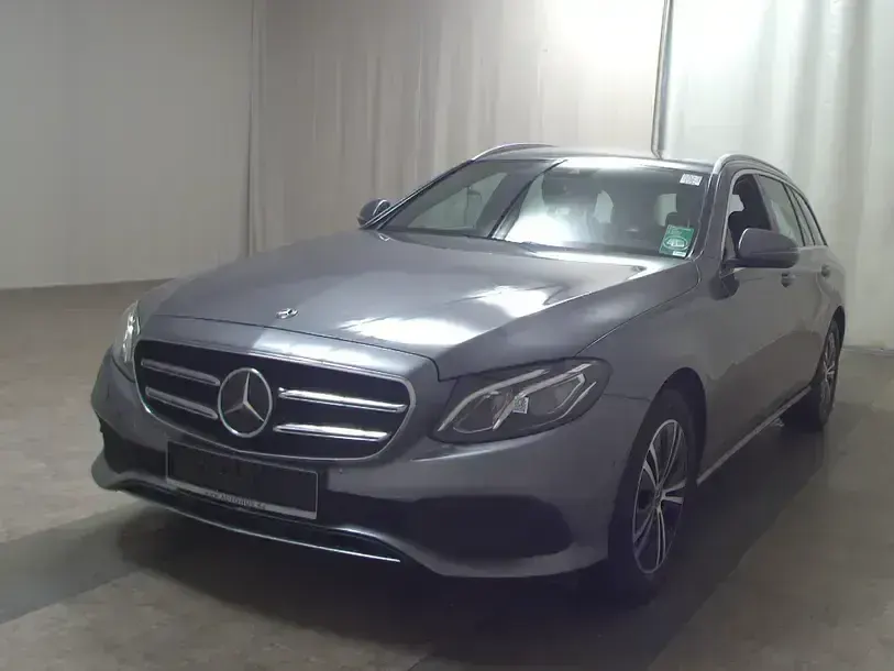 Gebraucht Mercedes E300 Avantgarde 245 PS (180 kW) 2020 Grau Kombi