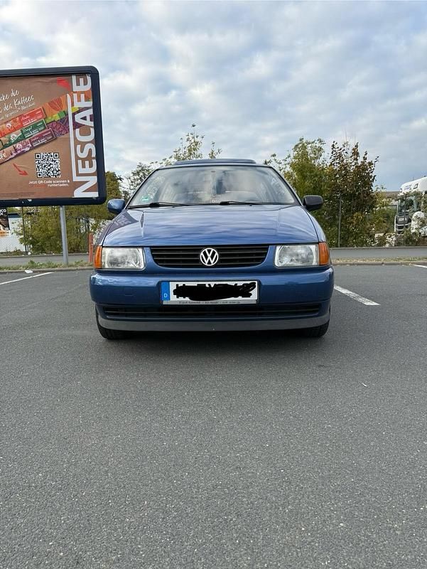 Gebraucht VW Polo 50 PS (36 kW) 1999 Blau Kleinwagen