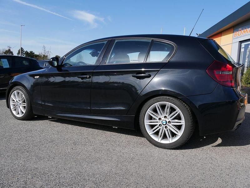 Gebraucht BMW 120 Performance 177 PS (130 kW) 2011 Schwarz Kleinwagen