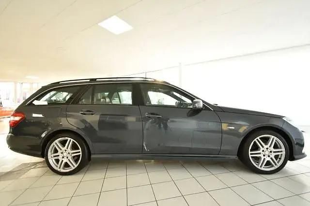 Second-hand Mercedes E200 184 CP (135 kW) 2010 Andere Berlinǎ