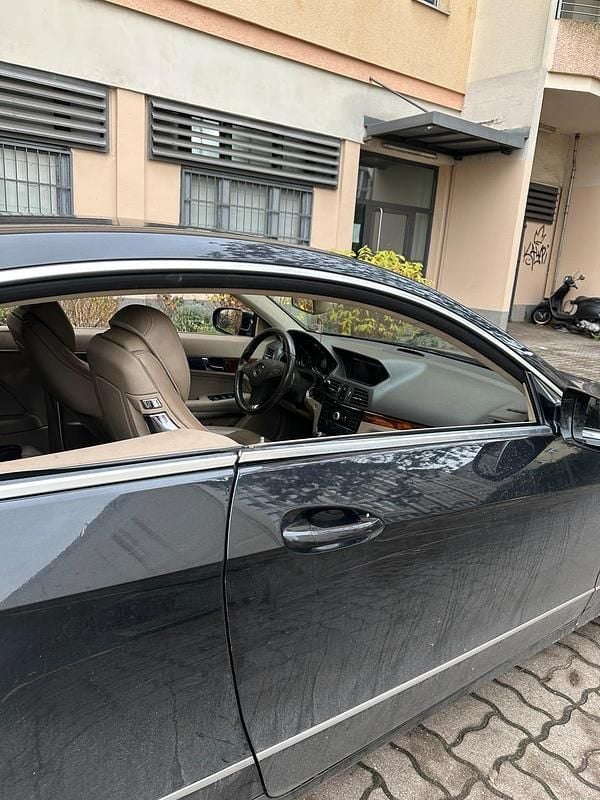 Gebraucht Mercedes E350 231 PS (169 kW) 2009 Schwarz Coupé