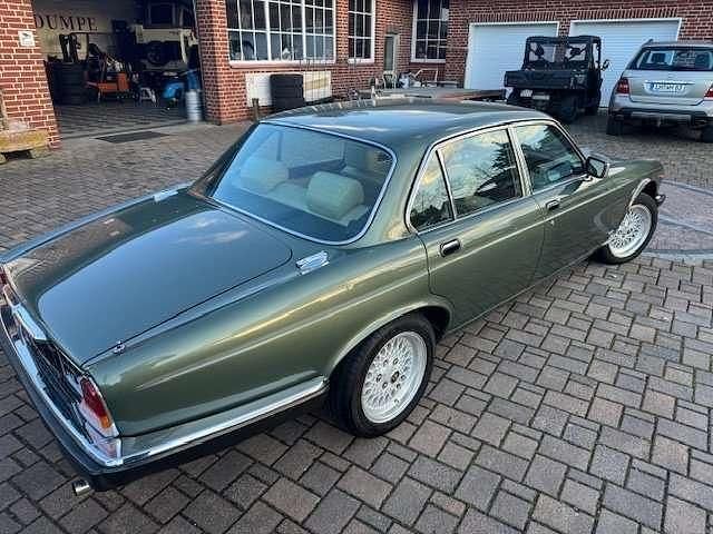 Gebraucht Jaguar XJ 269 PS (197 kW) 1983 Sarge green Limousine
