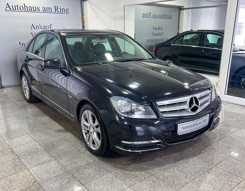 Schwarz Gebraucht 2012 Mercedes C180 Avantgarde Limousine | 12.480 € (Fairer Preis) - Bild 1/4