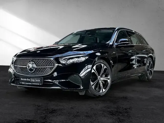 Gebraucht Mercedes E300 Avantgarde 313 PS (230 kW) 2024 Obsidianschwarz Kombi