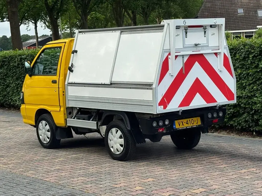 Gebraucht Piaggio Porter 83 PS (61 kW) 2016 Weiß SUV