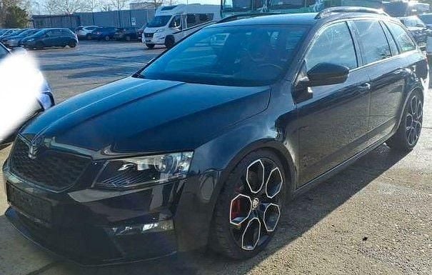 Schwarz Gebraucht 2016 Skoda Octavia RS Kleinwagen | 15.900 € (Guter Preis) - Bild 1/4