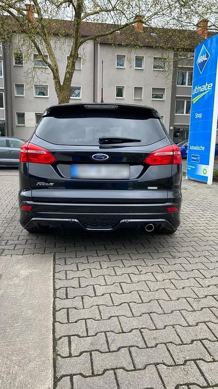 Gebraucht Ford Focus ST-Line 150 PS (110 kW) 2017 Schwarz Kombi