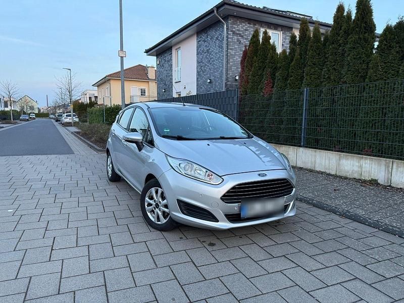 Gebraucht Ford Fiesta SYNC Edition 95 PS (69 kW) 2016 Grau Kleinwagen