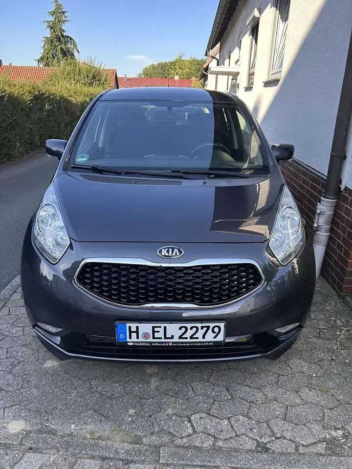 Gebraucht Kia Venga DREAM-TEAM Edition 90 PS (66 kW) 2018 Grau Kleinwagen