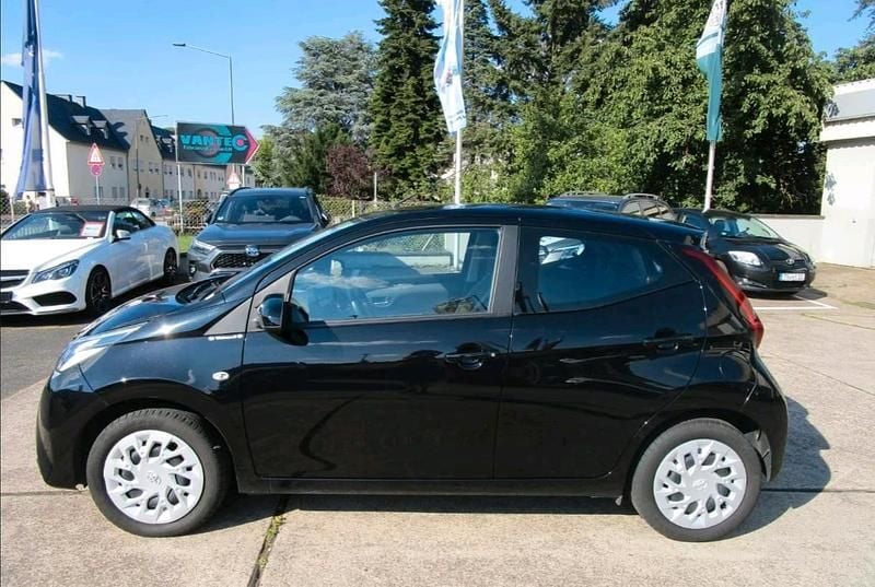 Gebraucht Toyota Aygo Cool 69 PS (50 kW) 2017 Schwarz Kleinwagen
