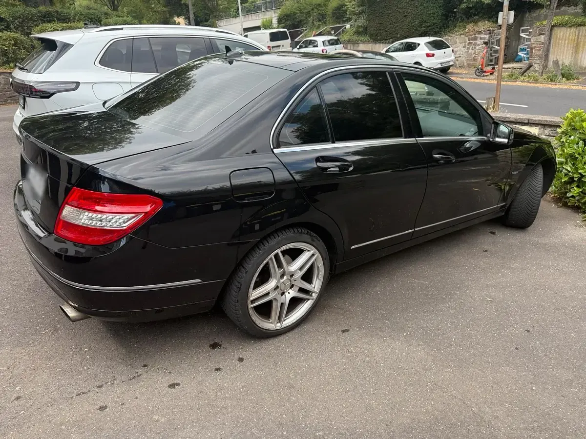 Gebraucht Mercedes C180 156 PS (114 kW) 2010 Schwarz Limousine