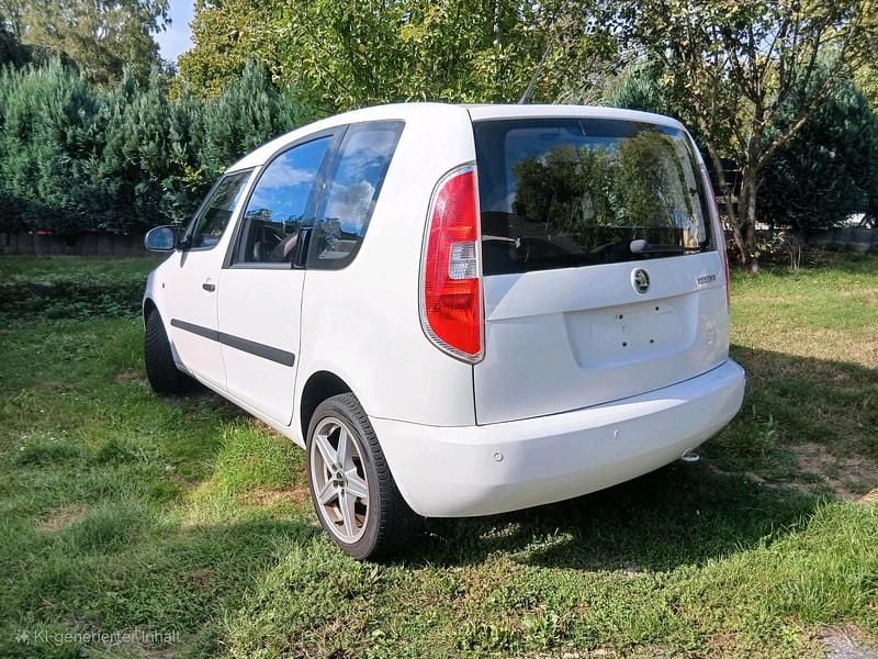 Gebraucht Skoda Roomster Ambition 75 PS (55 kW) 2014 Weiß Van / Kleinbus