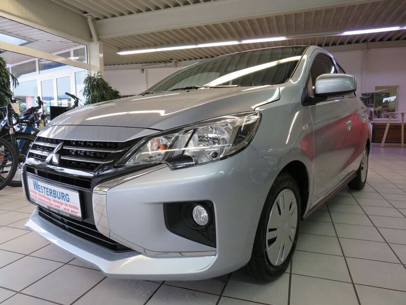 Silber Gebraucht 2023 Mitsubishi Space Star Select Limousine | 13.900 € (Teuer) - Bild 1/4