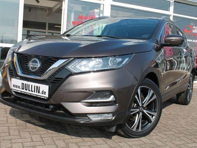 Braun Gebraucht 2021 Nissan Qashqai N-Connecta SUV | 19.995 € (Teuer) - Bild 1/4