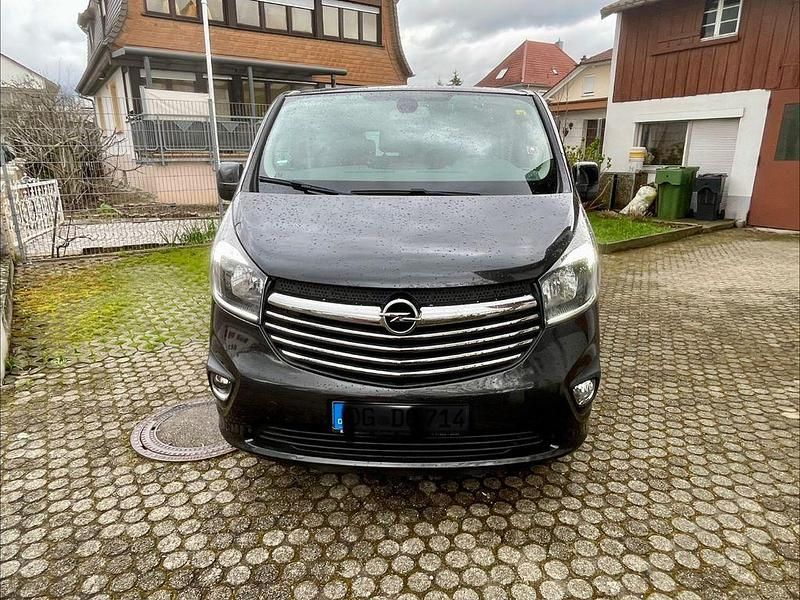 Gebraucht Opel Vivaro 125 PS (91 kW) 2017 Schwarz Van / Kleinbus