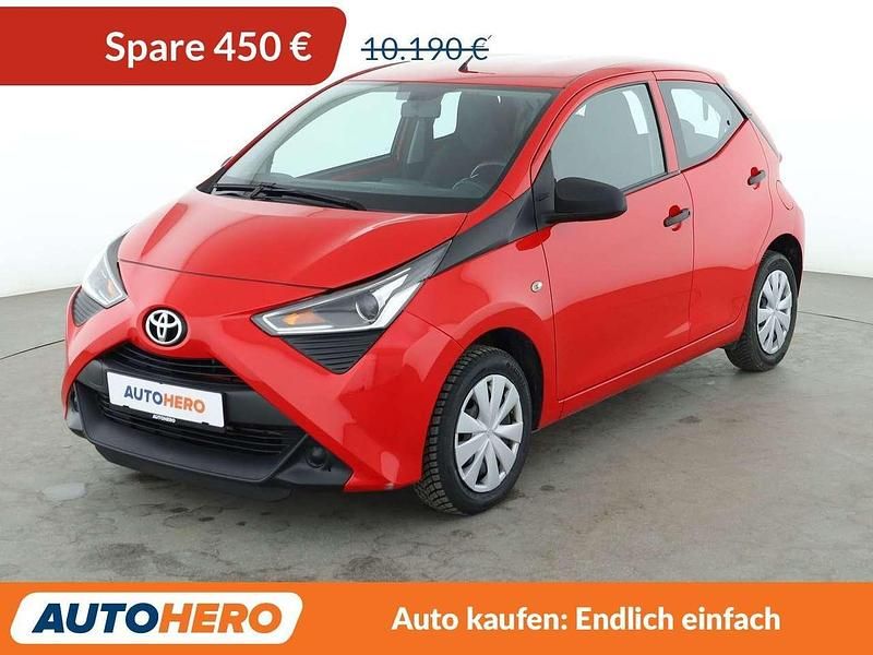 Super red v Gebraucht 2020 Toyota Aygo Kleinwagen | 9.740 € (Fairer Preis) - Bild 1/3