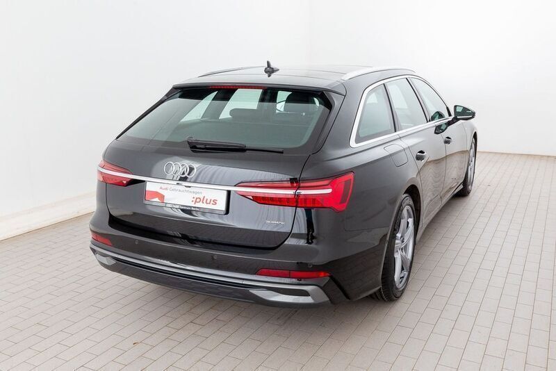 Gebraucht Audi A6 Design 204 PS (150 kW) 2024 Mythosschwarz metallic Kombi