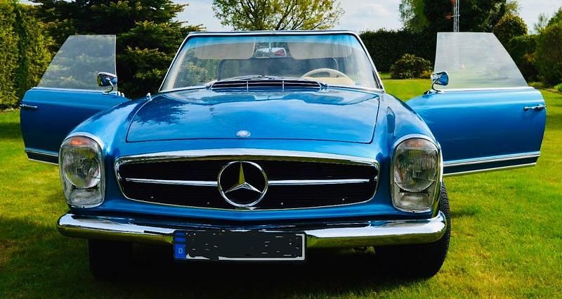 Blau Gebraucht 1967 Mercedes 250 Cabrio | 76.000 € - Bild 1/4