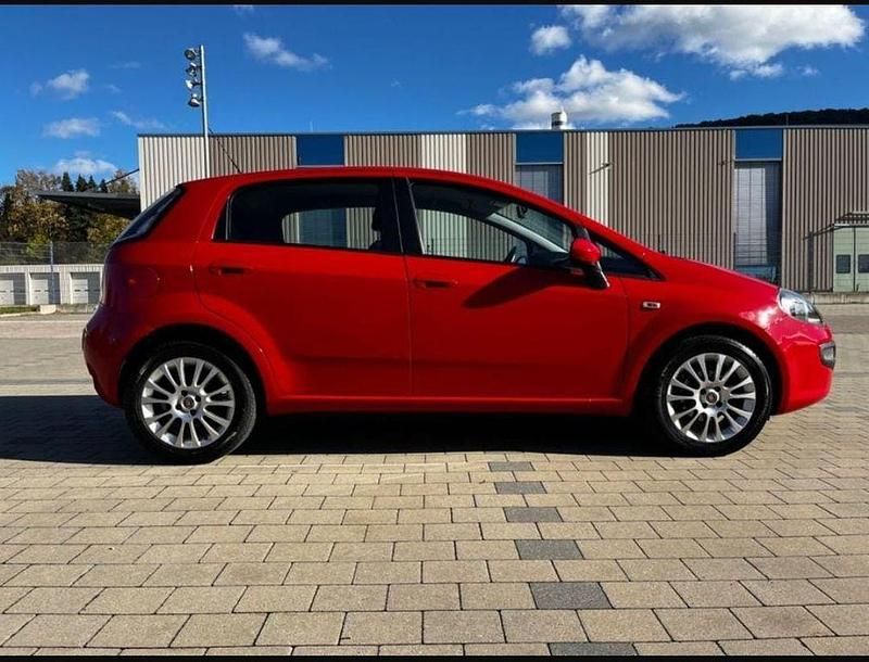 Rot Gebraucht 2010 Fiat Punto Evo Racing Kleinwagen | 5.500 € (Etwas zu teuer) - Bild 1/4