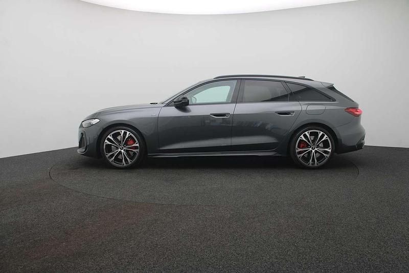 Neu Audi A5 S-Line 367 PS (269 kW) 2026 Grau Kombi