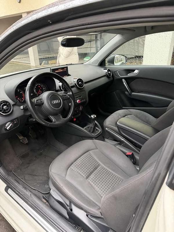 Używany Audi A1 S-Line 122 KM (89 kW) 2011 Hatchback