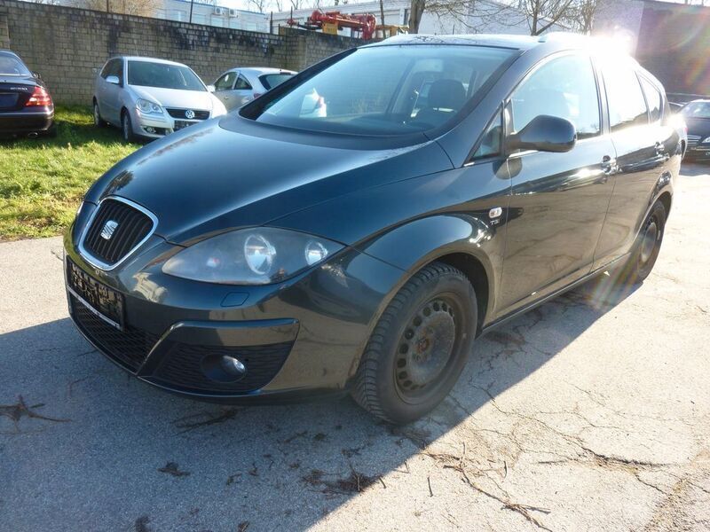 Schwarz Gebraucht 2011 Seat Altea XL Stylance Van / Kleinbus | 2.900 € (Guter Preis) - Bild 1/4